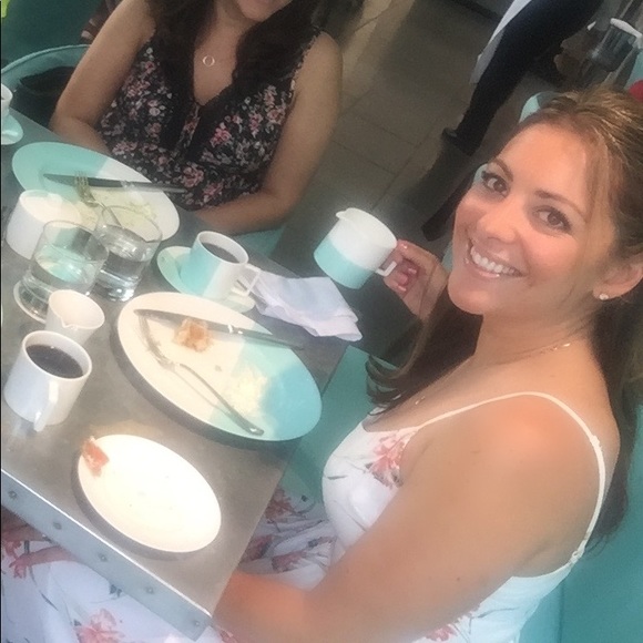 Meet your Posher, Yvette - Picture 4 of 5